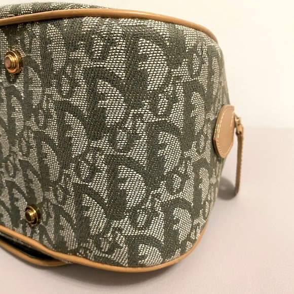 Authentic vintage Christian Dior monogram bag, Rihanna has the same style - Picture 5 of 16